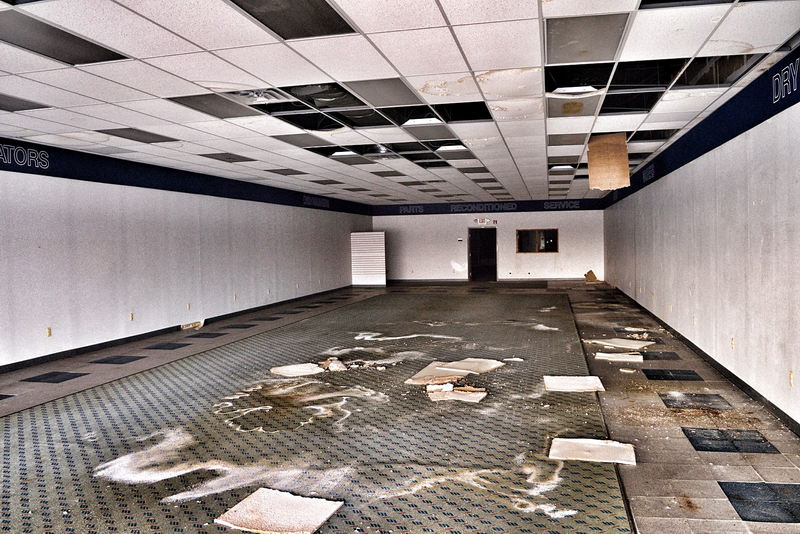 Sears Shopping Center (Lincoln Park Shopping Center) - Sampling Of Photos From Dead And Dying Retail (newer photo)